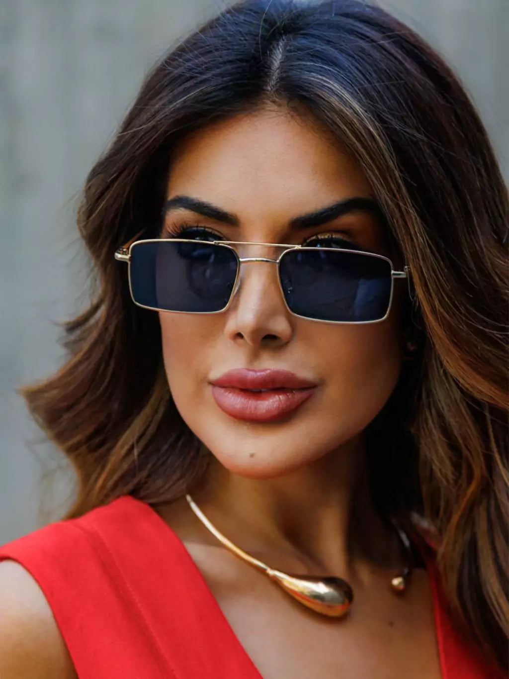 Óculos de Sol Retangular Hawai - Preto Dourado - Metal