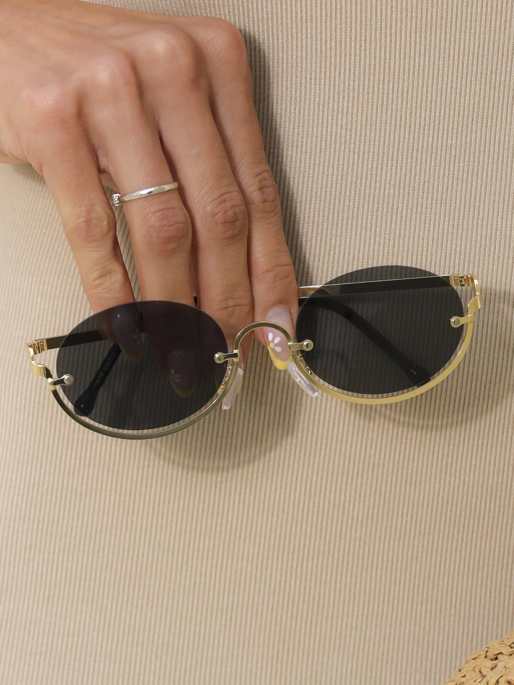 Óculos de Sol Rebeca - Metal - Preto/Dourado