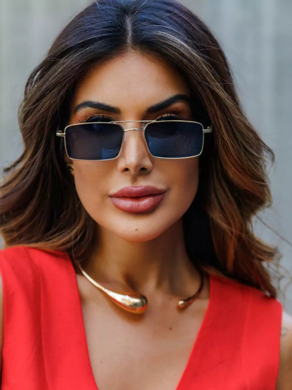 Óculos de Sol Retangular Hawai - Preto Dourado - Metal