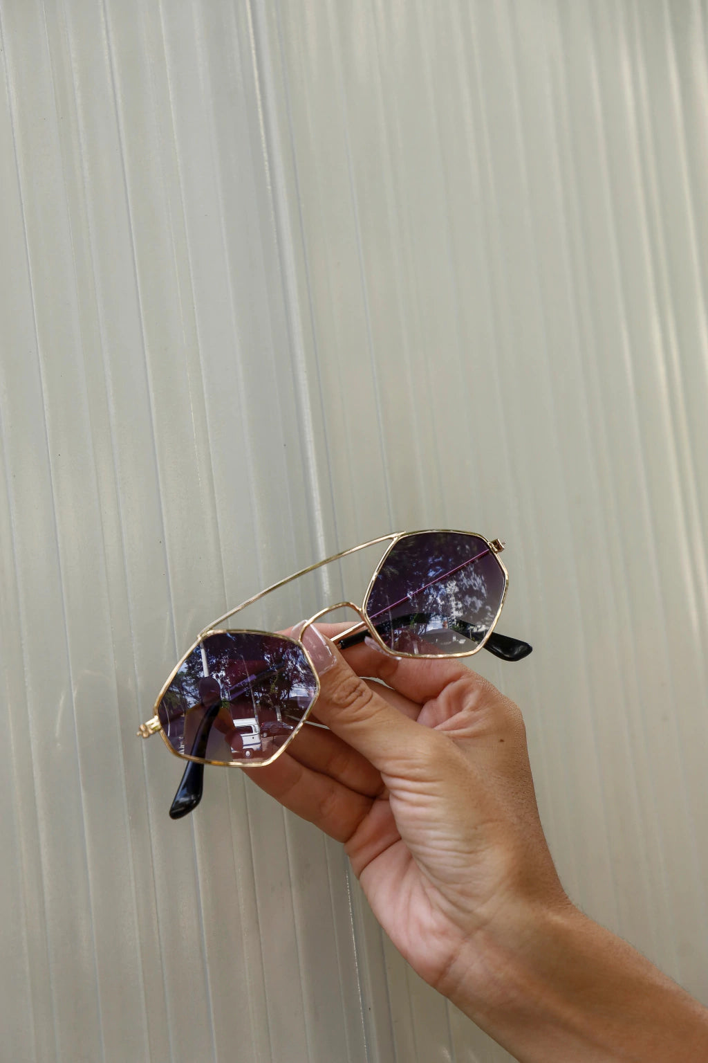 Óculos de Sol Blogueira Hexagonal Dubai Premium - Roxo Degradê/Prata Preto - Metal