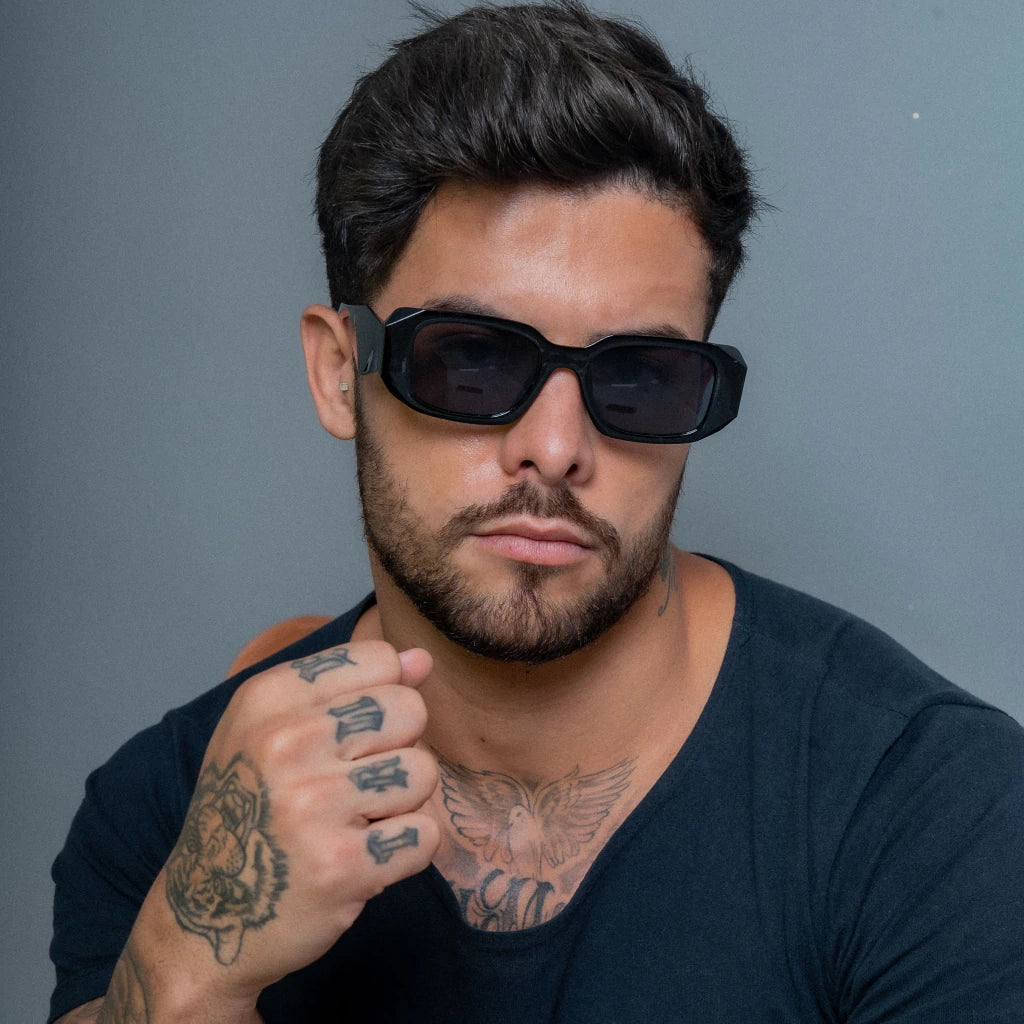 Óculos de Sol Blogueira Retangular Diamond - Preto - Injetado