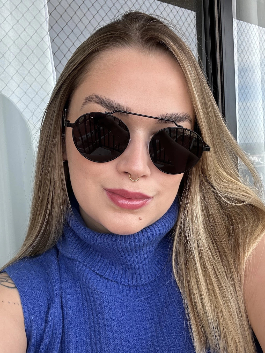 Óculos de Sol Redondo Blogueira Marina 2.0 - Preto - Metal