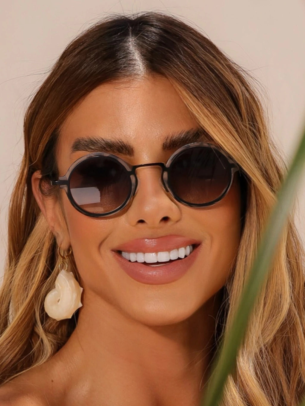 Óculos de Sol Redondo Kiev Premium 2.0 - Preto Degradê Camuflado Cinza - Metal