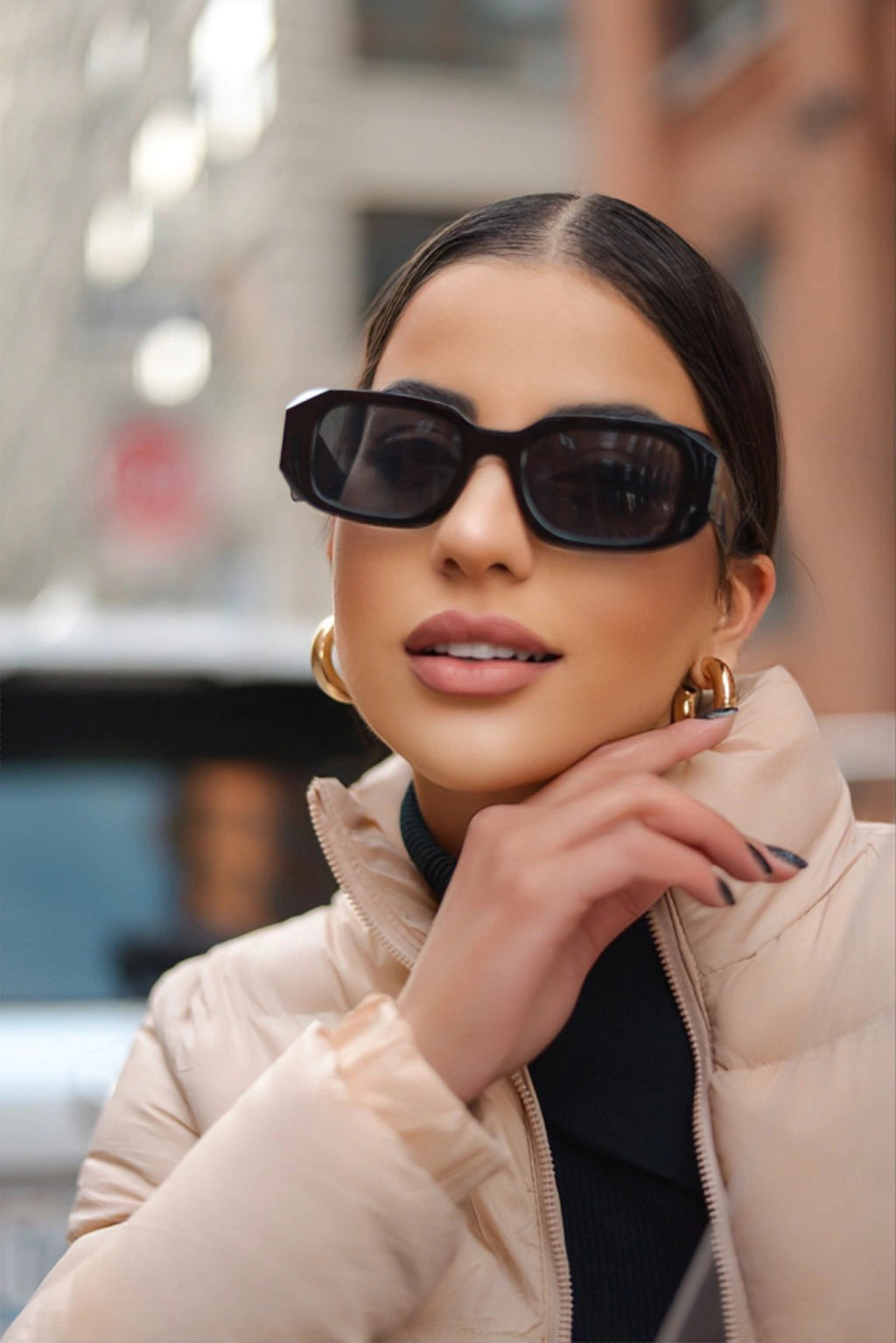 Óculos de Sol Blogueira Retangular Diamond - Preto - Injetado