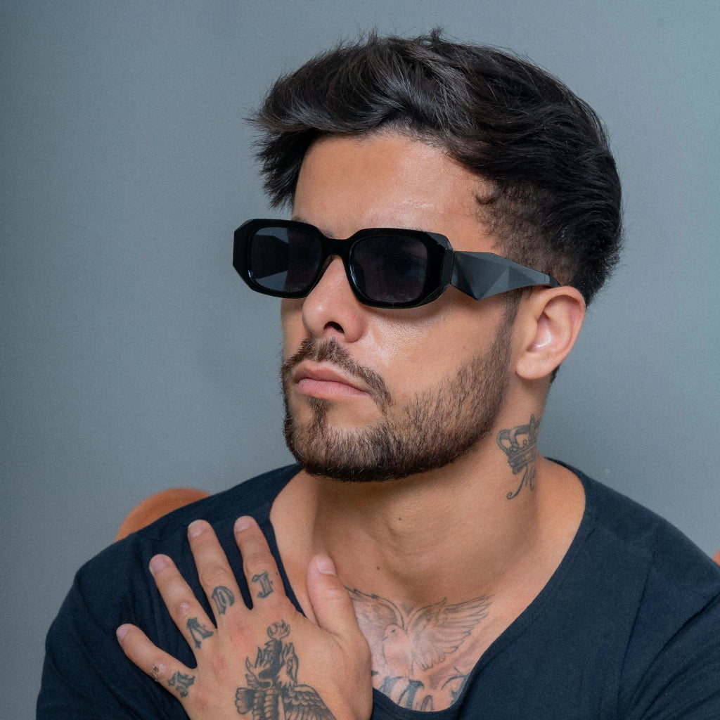 Óculos de Sol Blogueira Retangular Diamond - Preto - Injetado